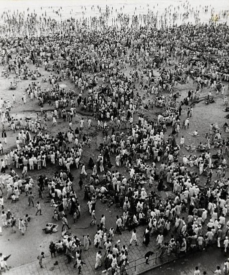 Ferenc Berko, Chowpatty Beach, Bombay
1945, Early gelatin silver print